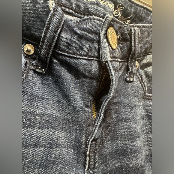 American Eagle Distressed Skinny Jeans - Picture 7 of 8